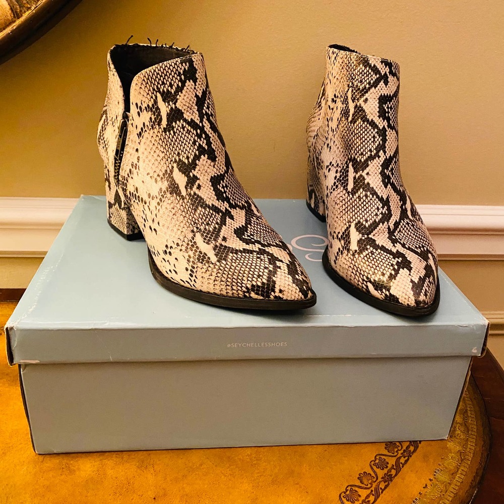 Seychelles Chaparral Black White Python Leather E… - image 1